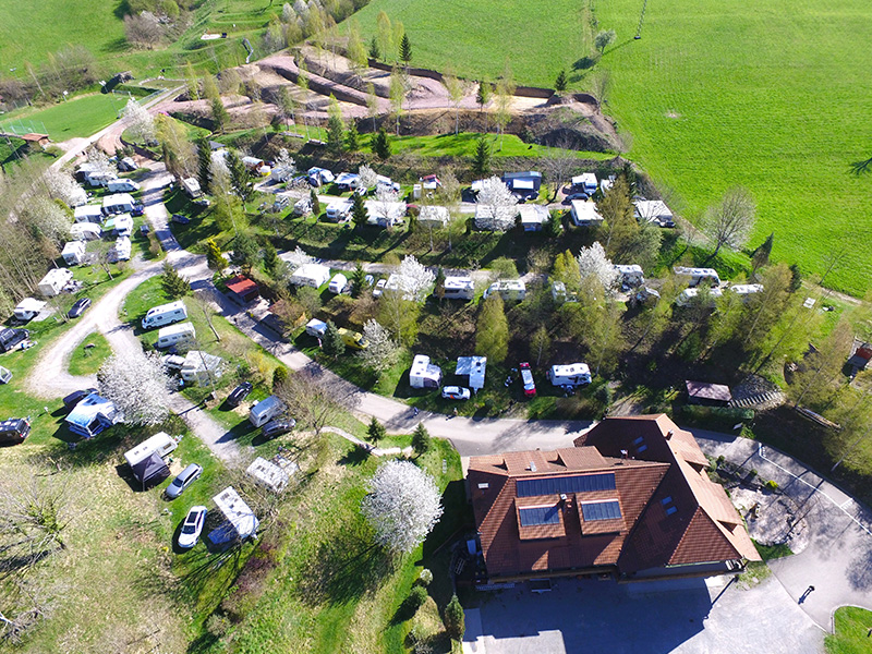 luftbild-trendcamping-wolfach-halbmeil-campingplatz-uebersicht